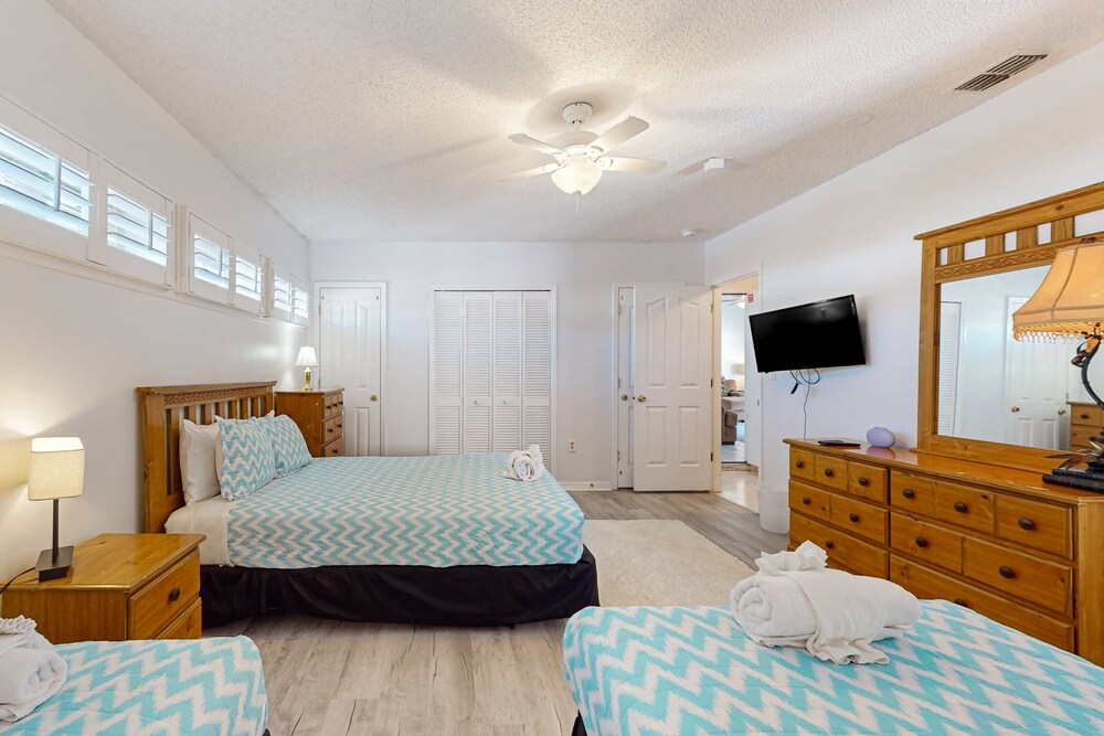 Dog-friendly Getaway With Private Pool, Tennis & AC - Near Theme Parks