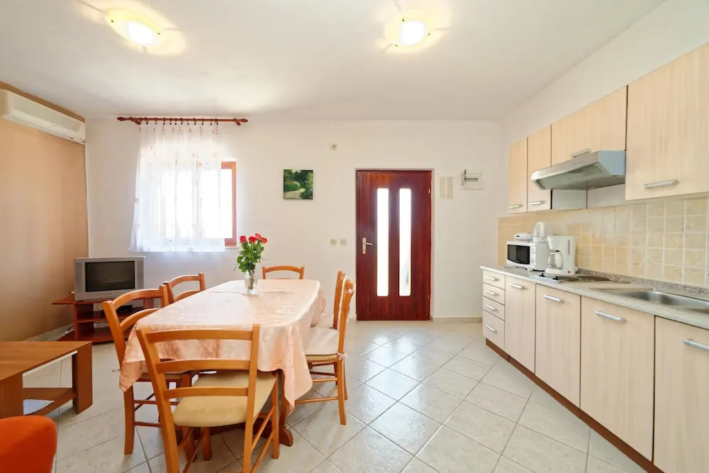 Apartments Klaudio