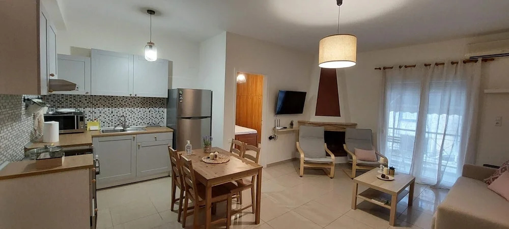 Tupil Cozy Home - Bright Seaview Retreat