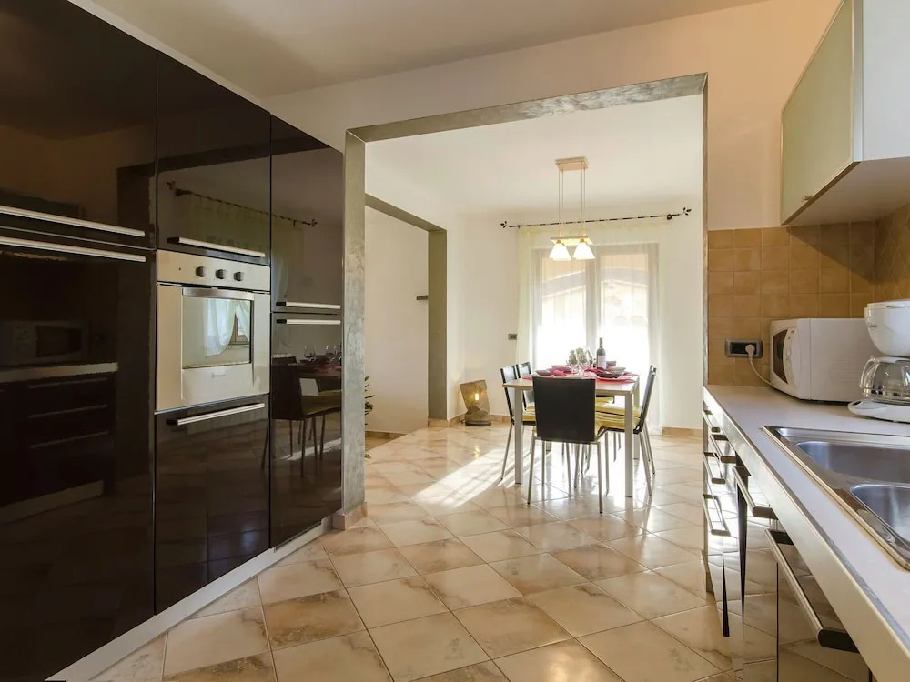 Comfortable Holiday Home in Rovinj with Private Pool