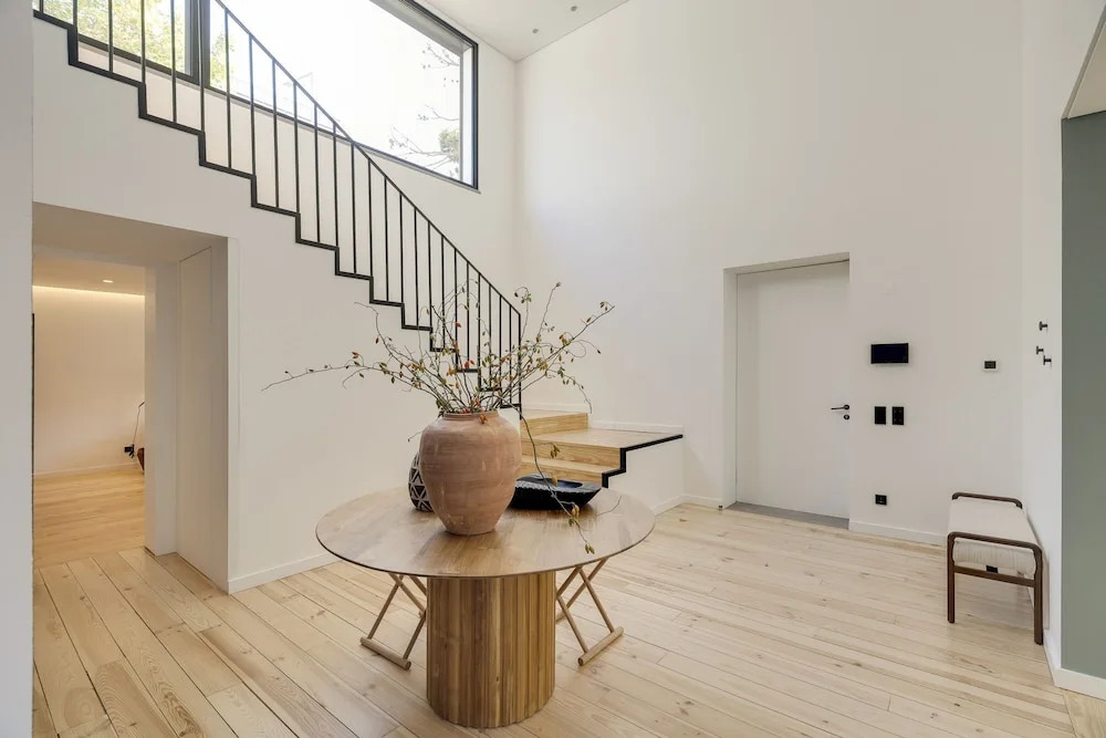 Cascais Contemporary Villa by Cadenzalux