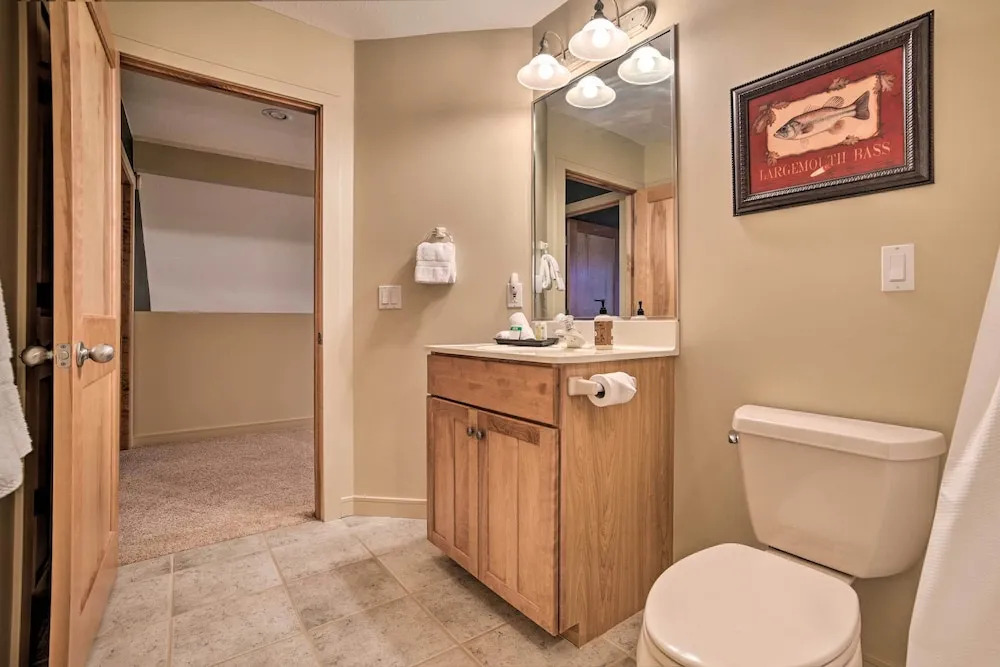 Ski-in/ski-out! Cozy Bellaire Resort Retreat!