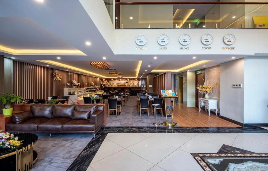 Blue Sky Hotel
