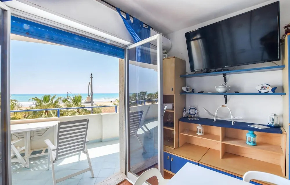 Stunning Apartment in Pozzallo With Wifi and 1 Bedrooms