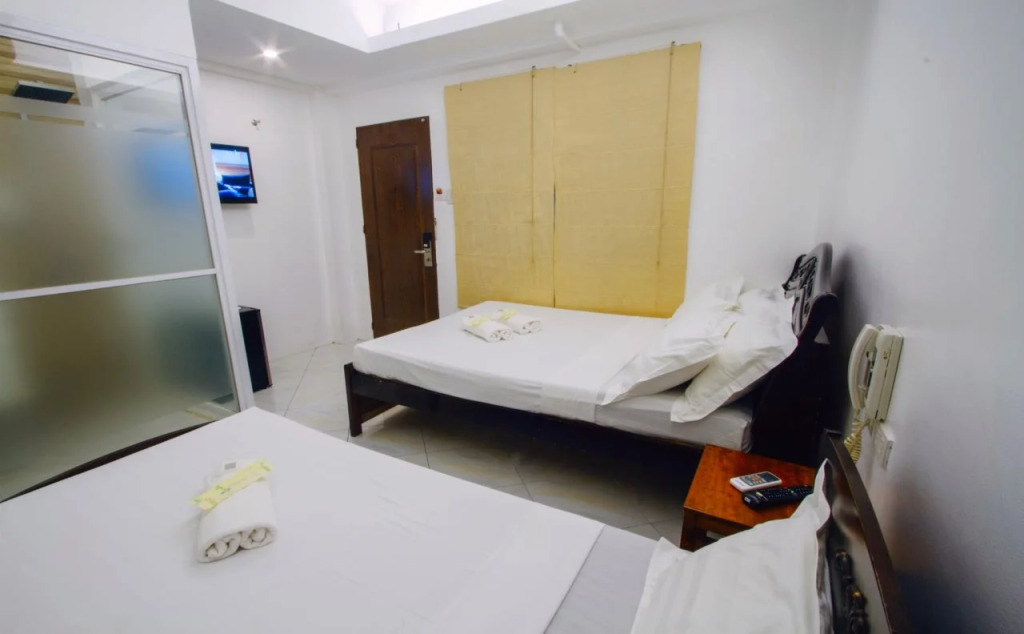 JJ Midcity Inn