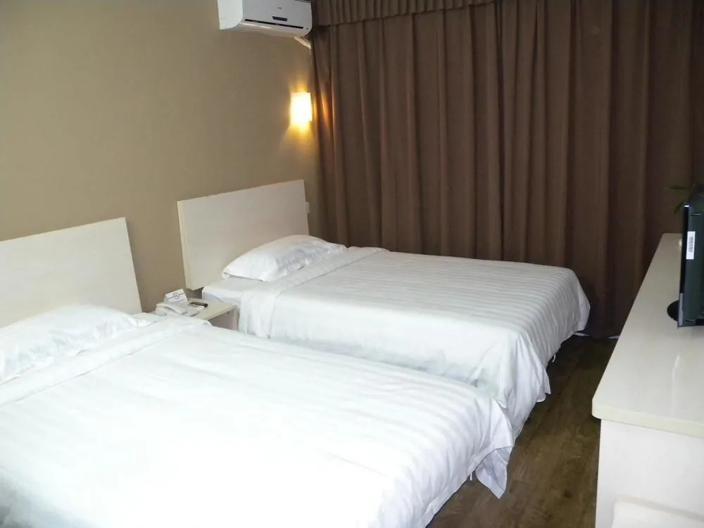 White Clouds Hotel - Dalian