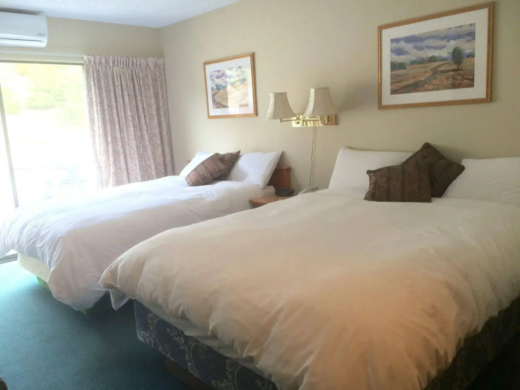 Wells Gray Inn