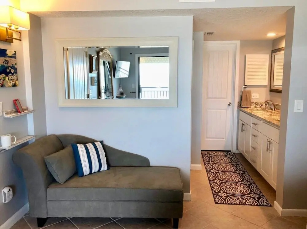 Windjammer Oceanfront Condominiums