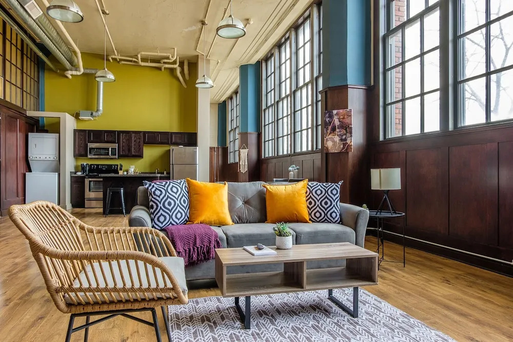 1 & 2 BR Apts w/ Gym, WiFi & Laundry by Frontdesk