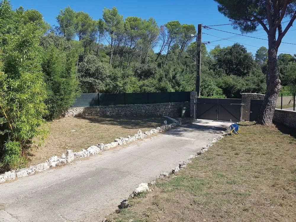 Appartement à Nîmes en pleine nature avec Piscine