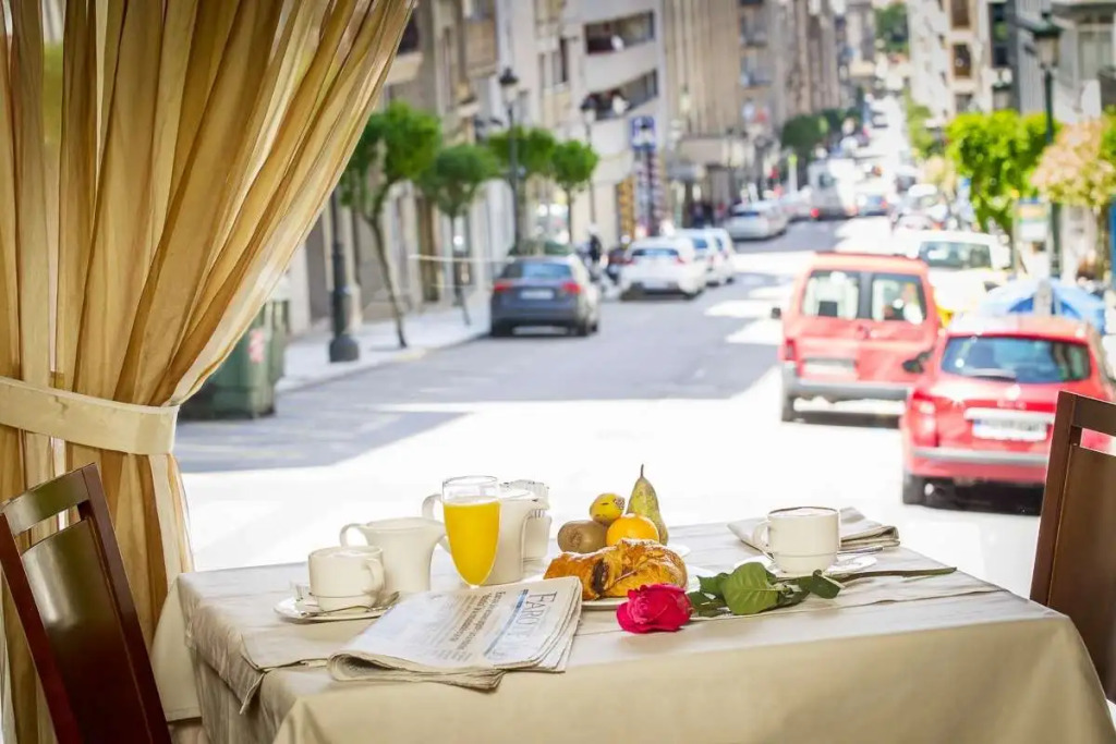 Ipanema Hotel by gaiarooms