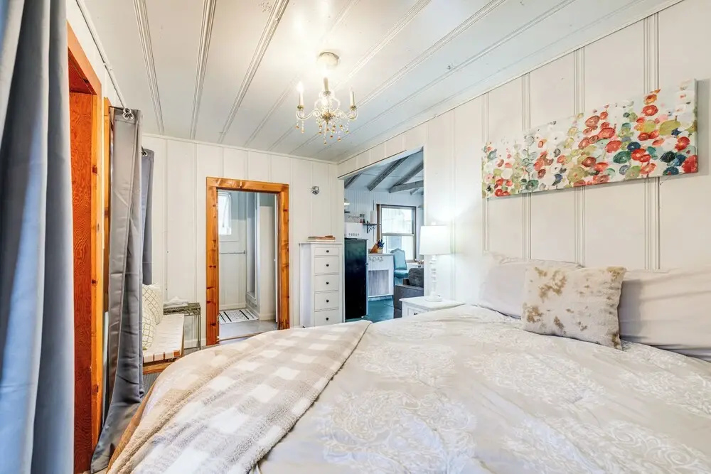 Serene Bass Lake Cabin Near Shopping & Dining!