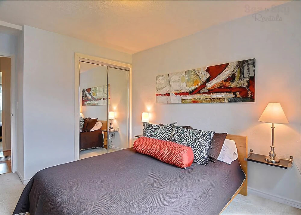 Elektra Hillside Flat - Two Bedroom Condominium