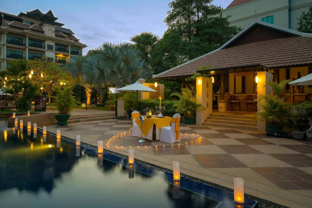 Angkor Miracle Reflection Club