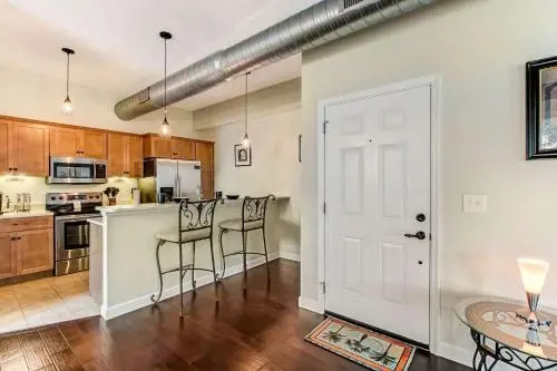 JBH 115 W 2nd Apt #1