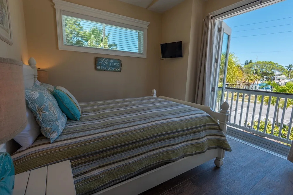 Marina Sunrise Apartment 3