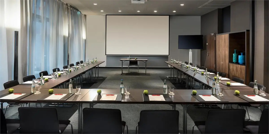 Adina Apartment Hotel Frankfurt Westend