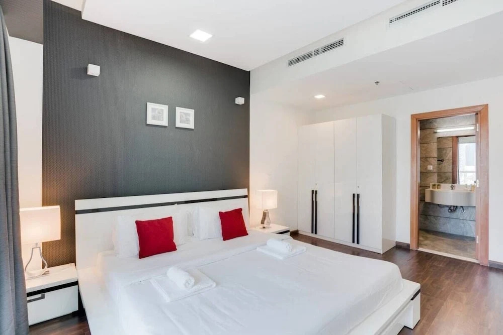 Vast Apt With Stunning Views of Dubai Marina