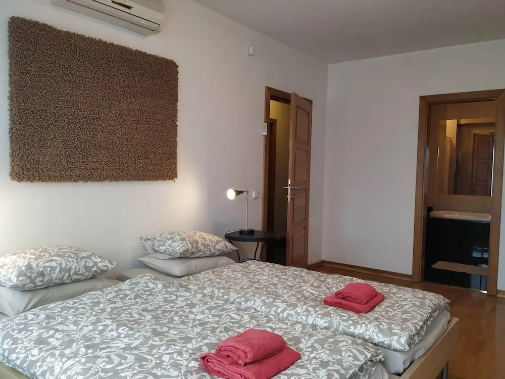 Puskas Apartment