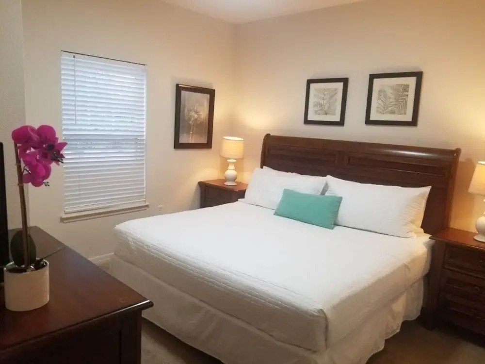 3 Bed 2 Bath Condo In Lucaya Village Near Disney 3 Bedroom Townhouse by RedAwning
