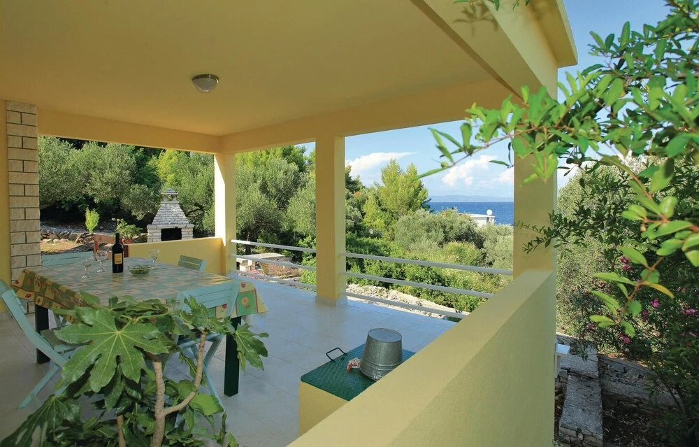 Amazing Home In Blato