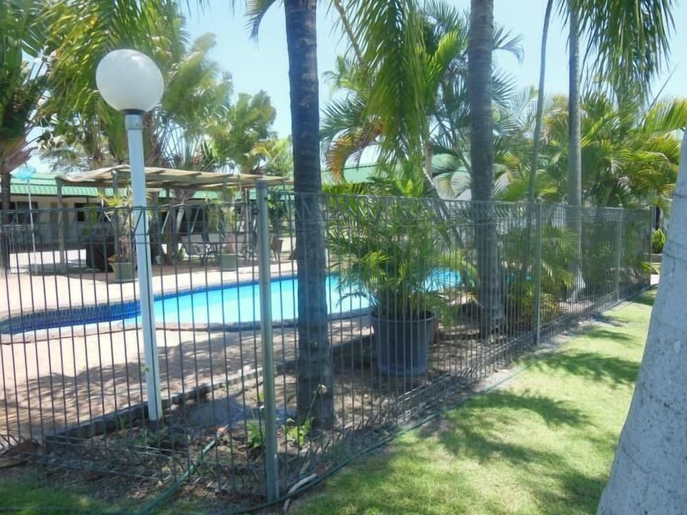 Country Road Motel