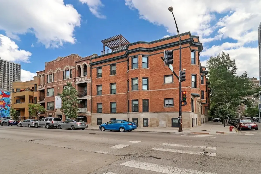 Uptown Studio Gem - Montrose rep