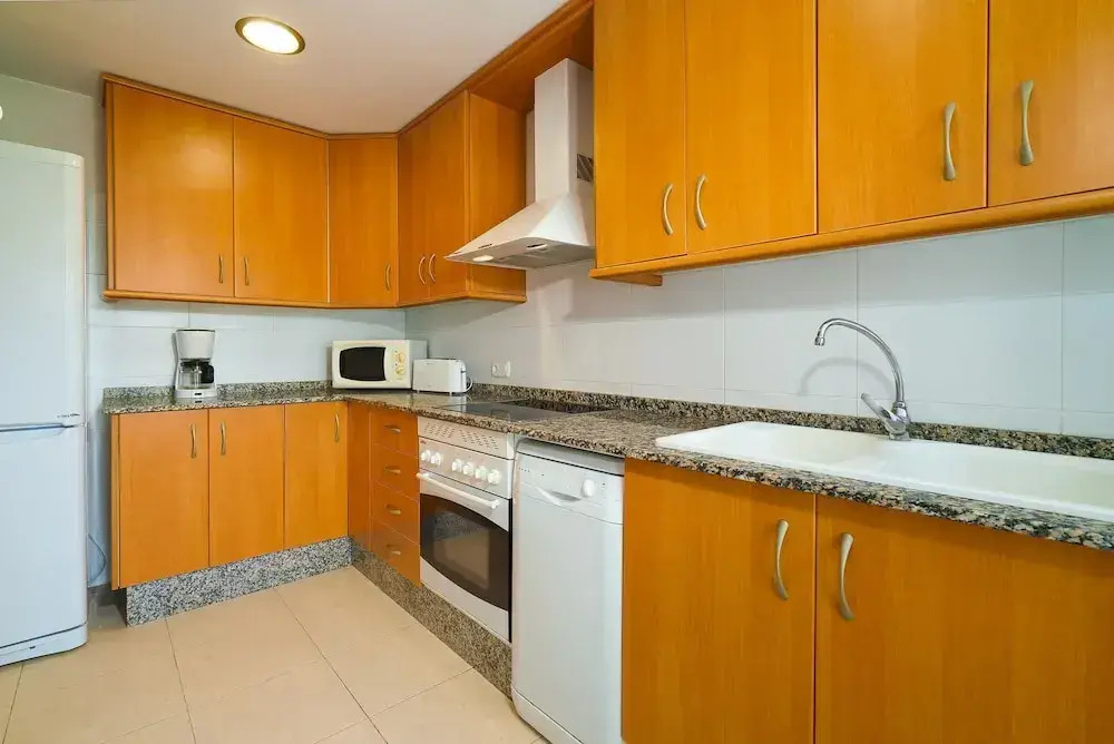 Fais in D nia With 2 Bedrooms and 2 Bathrooms