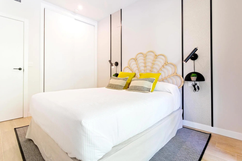Modern 1BD Apartment With Terrace Pool and Parking Arruzafa V