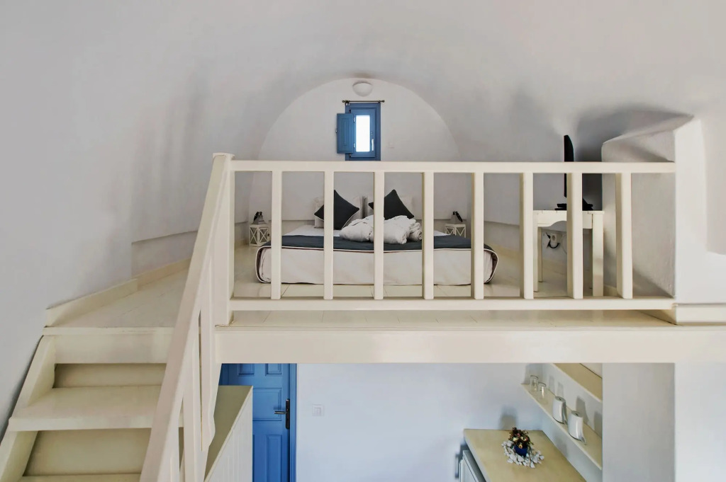 Apanemo Hotel & Suites