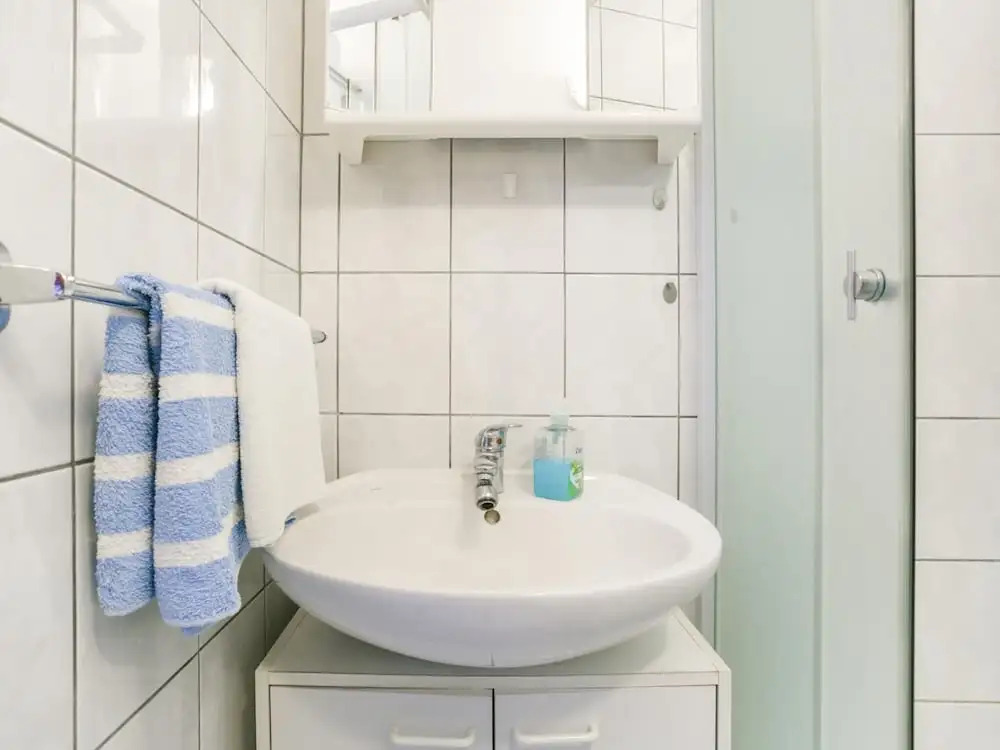 Lovely Apartment in Pirovac With Balcony