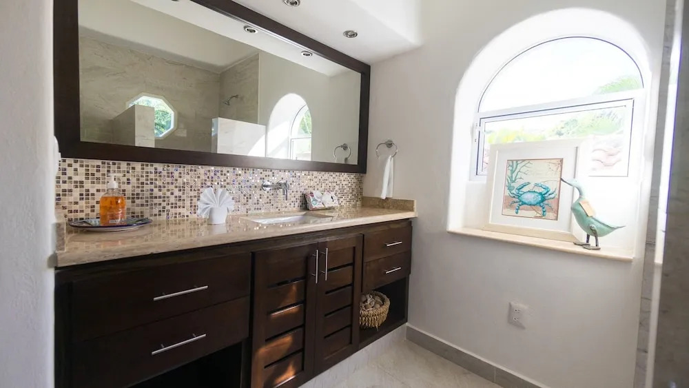 Casa Blanca 4 Bedroom Home