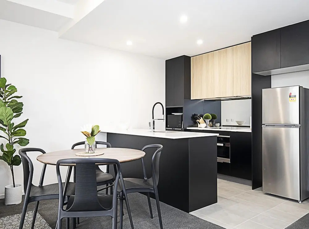 CANBERRA CHIC-hosted by:L'Abode Accommodation