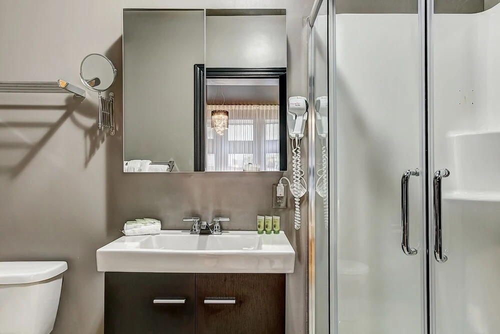 Drummond Downtown Montréal Studio Near Sofitel302-feel Like a Boutic Hotel st