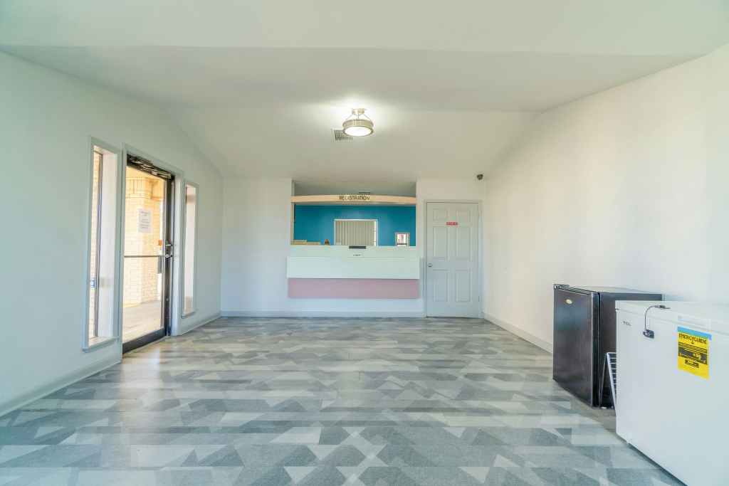Pleasanton Executive Inn By OYO