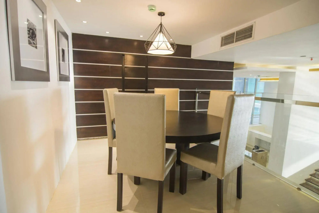 Platinum One Suites
