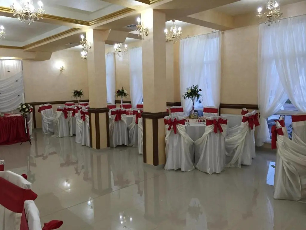 Hotel Adial