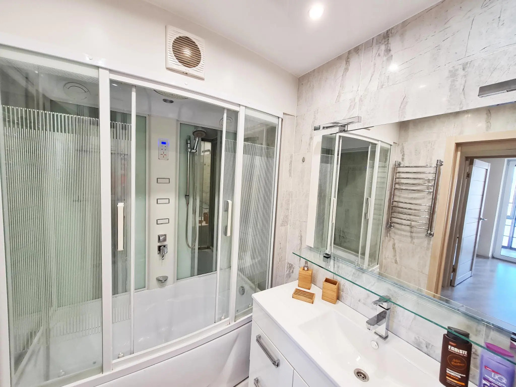 Apartaments Novosibirska, st. Bolshevistskaya, 100, 16 Floor