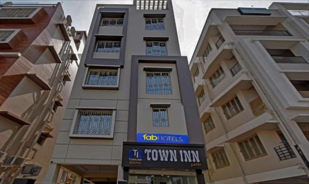 FabHotel Town Inn