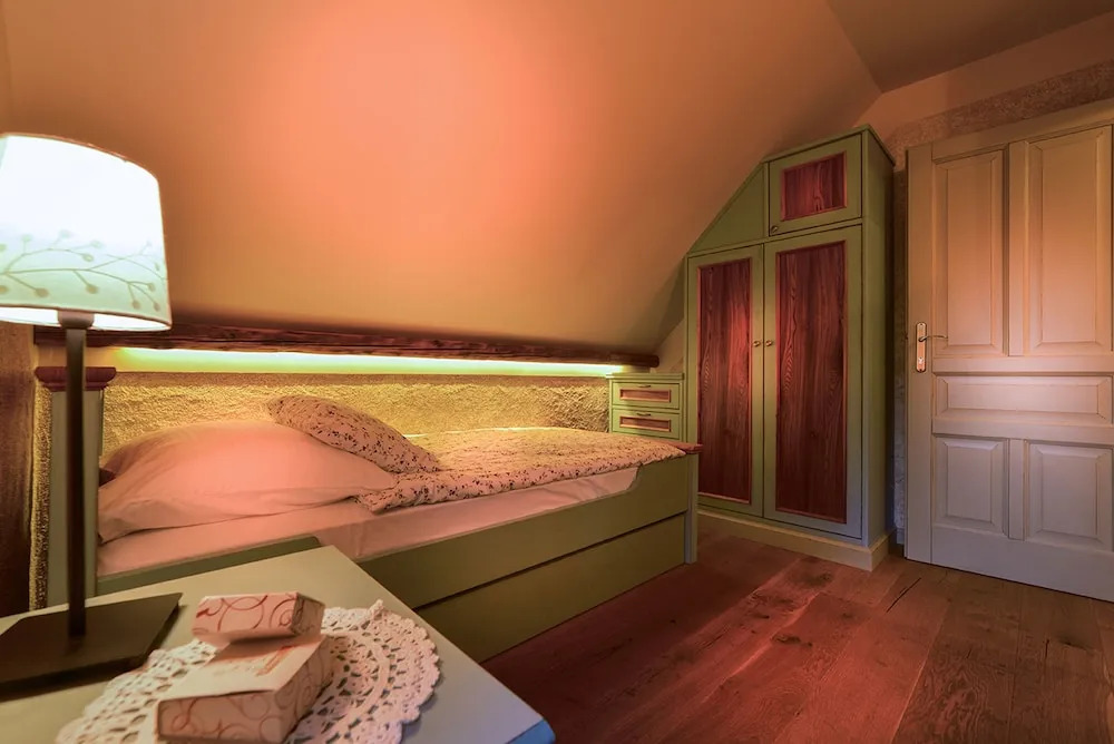 Villa Les with Hot tub & Sauna