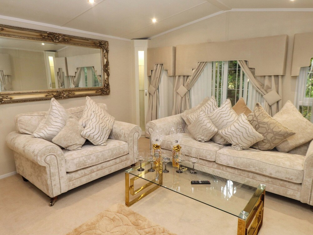 The Chalet at Tyn Lon
