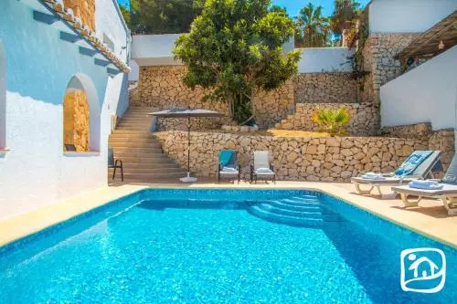 Villa Roc by Abahana Villas