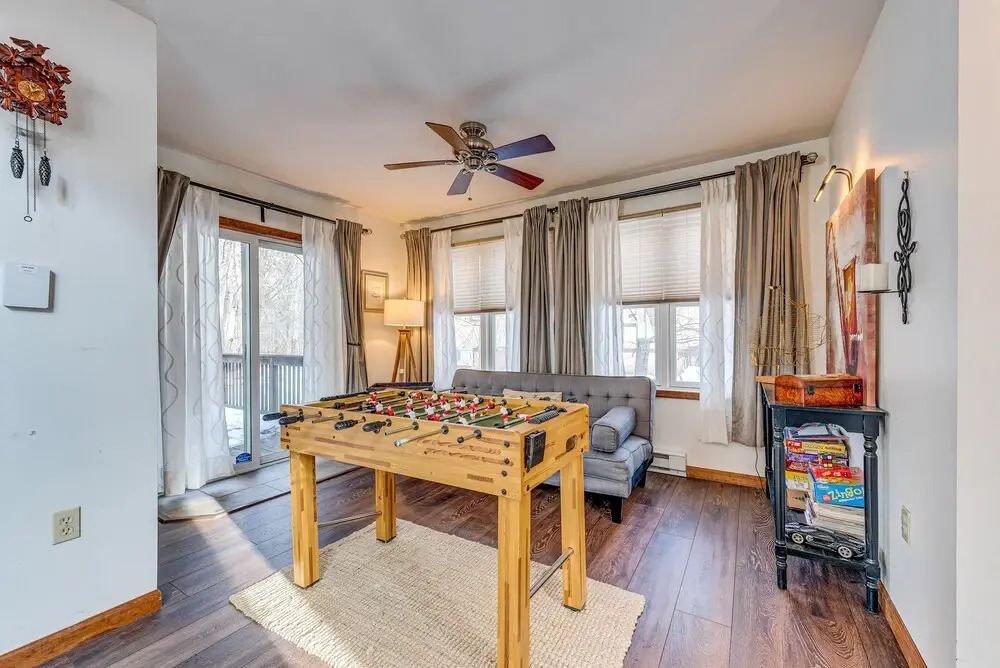 Poconos Hideaway in Arrowhead Lake w/ Game Room!