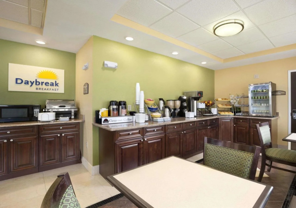 Quality Inn & Suites Glenmont - Albany South
