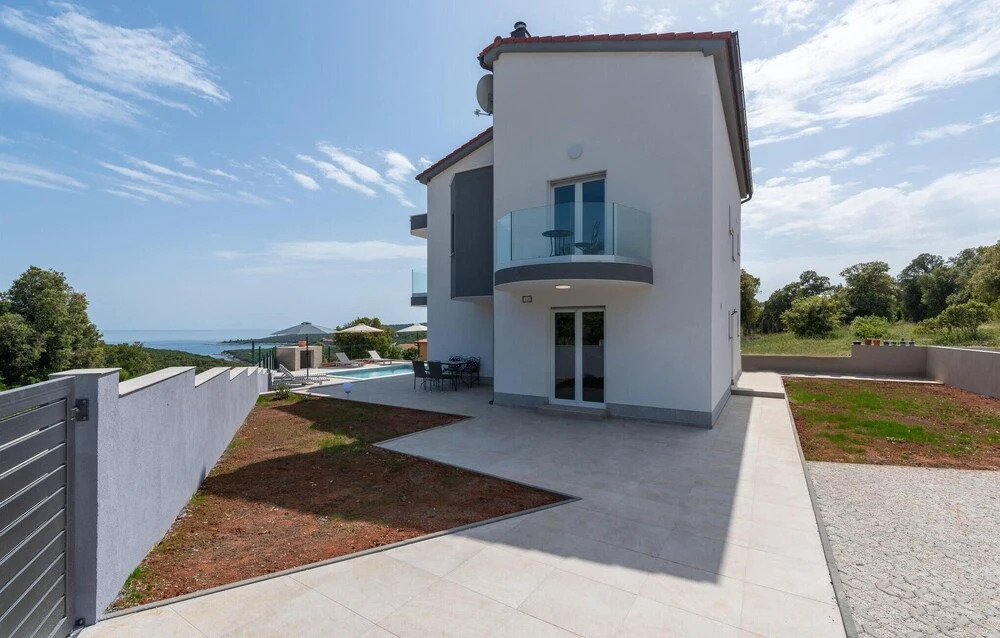 Nice Home in Pavicini With Outdoor Swimming Pool, Wifi and 4 Bedrooms