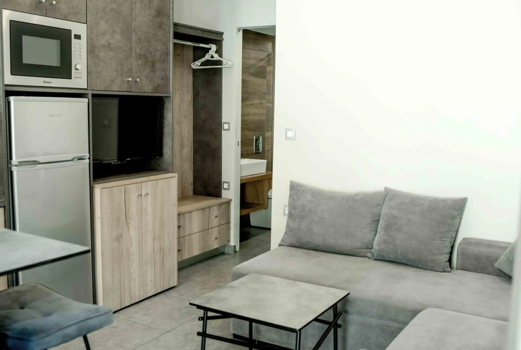 Makis Suite in the city