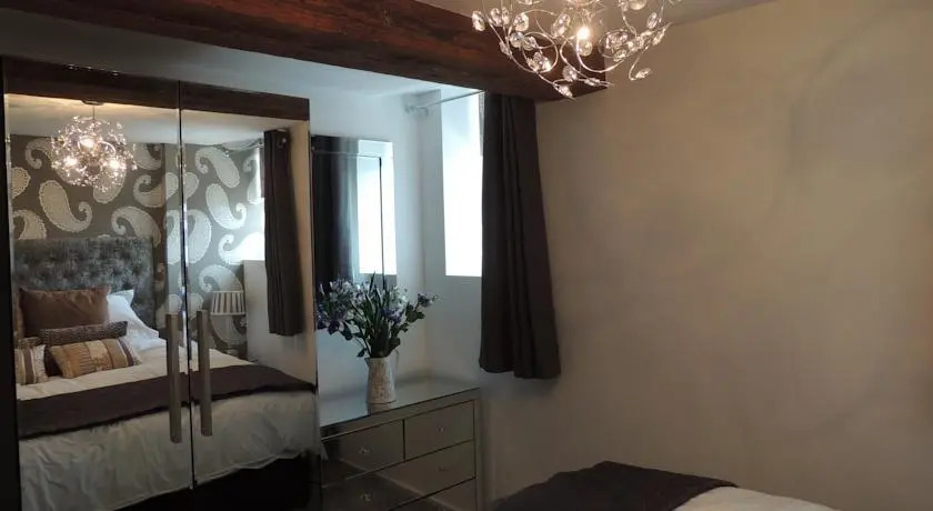 Quays Apartment