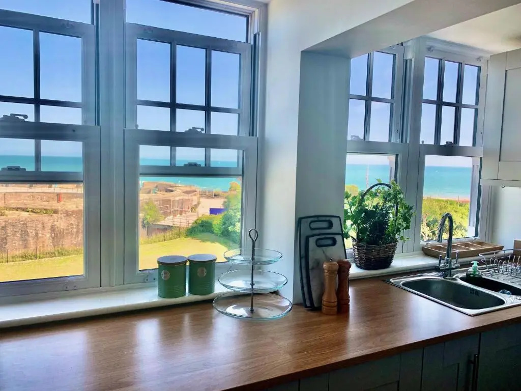 Skyview Eastbourne 24