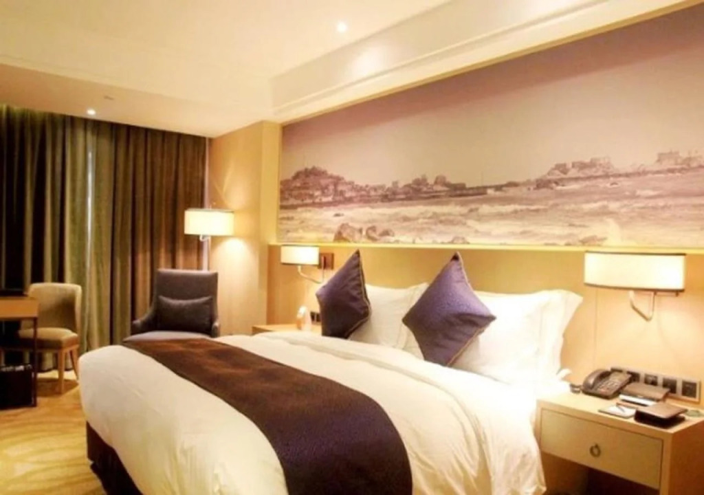 Sky World Hotel Qingdao