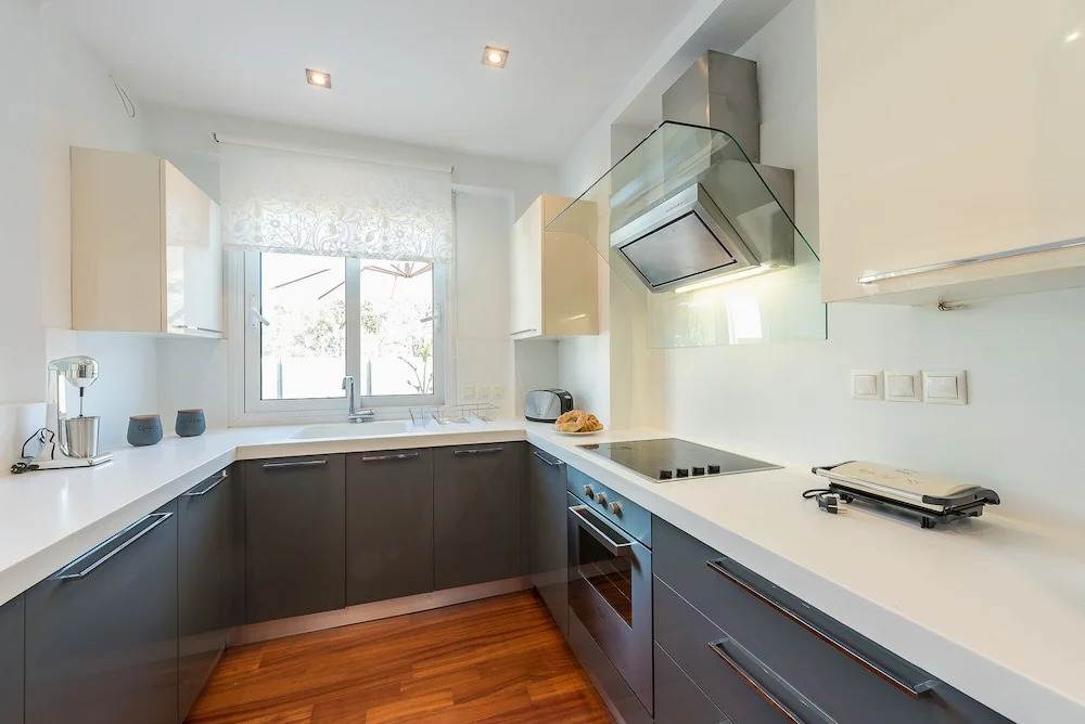 Adelos Luxury villa-maisonnete with pool in Elliniko Athens